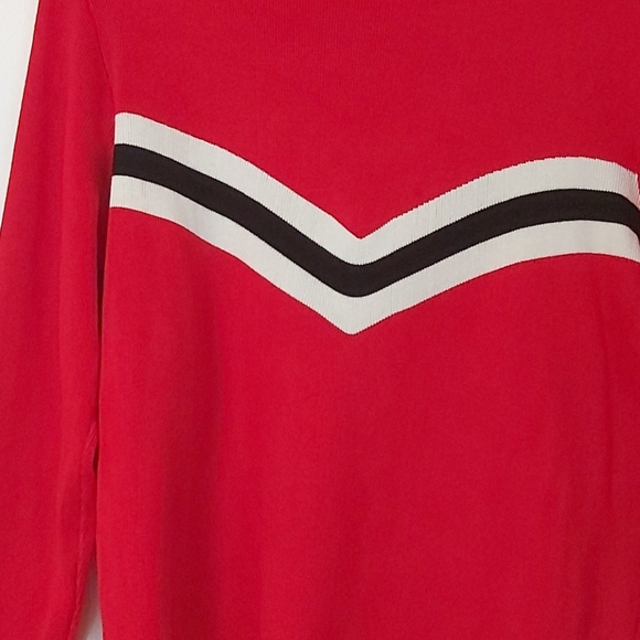 Top - Picture 2 of 7